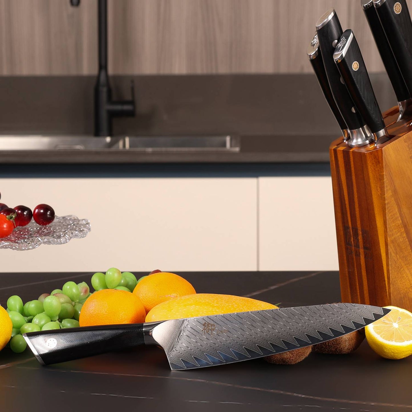 GYO 7-PCS Damascus Kitchen Knife Set With Block